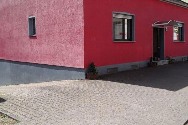 Predaj domu 161 m², pozemek 350 m², Str. des 13. Januar 268, Völklingen Predaj domu 161 m², pozemek 350 m², Str. des 13. Januar 268, Völklingen