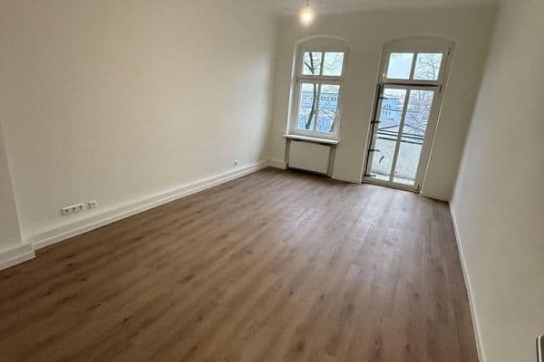 Prenájom bytu 2-izbový 85 m², Provinzstraße, Berlin, Berlín Prenájom bytu 2-izbový 85 m², Provinzstraße, Berlin, Berlín
