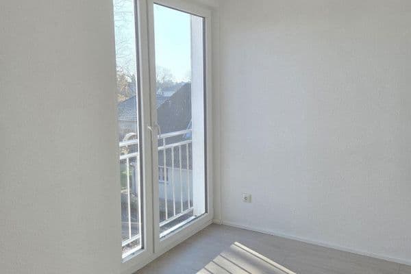 Prenájom bytu 2-izbový 34 m², Bruchmühler Str. 77, Fredersdorf Prenájom bytu 2-izbový 34 m², Bruchmühler Str. 77, Fredersdorf