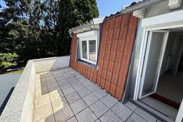 Prenájom bytu 4-izbový 130 m², Fischbacherstrasse 22, Kelkheim (Taunus) Prenájom bytu 4-izbový 130 m², Fischbacherstrasse 22, Kelkheim (Taunus)