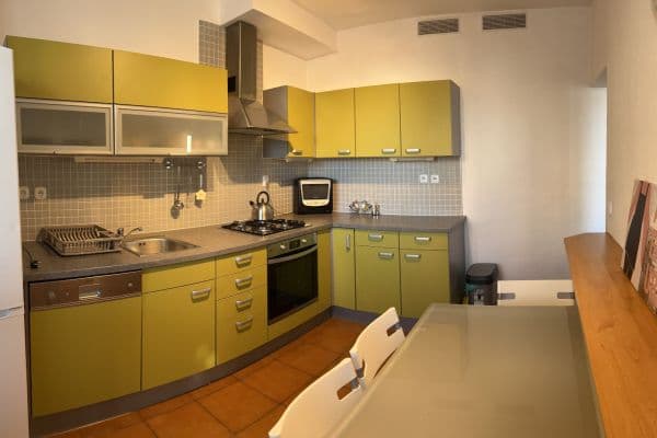 Prenájom bytu 3-izbový 69 m², Hálova, Bratislava Prenájom bytu 3-izbový 69 m², Hálova, Bratislava