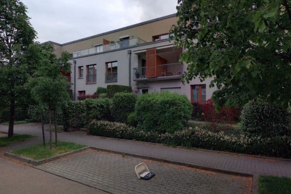 Prenájom bytu 2-izbový 42 m², Neumannova, Praha Prenájom bytu 2-izbový 42 m², Neumannova, Praha