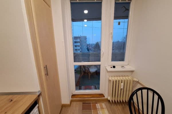 Prenájom bytu 3-izbový 84 m², Čajkovského, Hradec Králové Prenájom bytu 3-izbový 84 m², Čajkovského, Hradec Králové