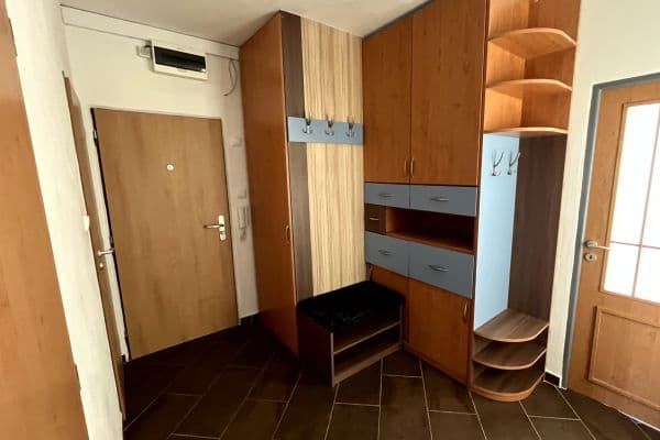 Predaj bytu 3-izbový 82 m², Pražská tř., České Budějovice Predaj bytu 3-izbový 82 m², Pražská tř., České Budějovice