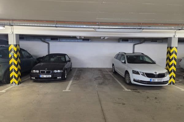 Prenájom garáže 25 m², Přírodní, Brno Prenájom garáže 25 m², Přírodní, Brno