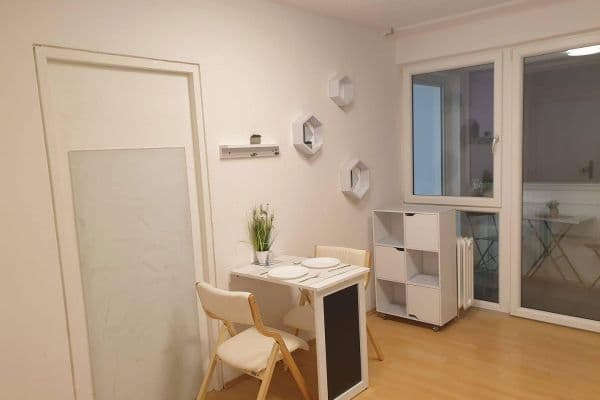 Prenájom bytu 1-izbový 28 m², Kufstein Prenájom bytu 1-izbový 28 m², Kufstein