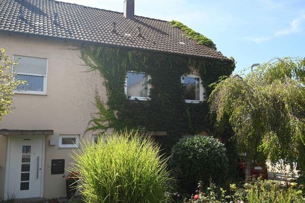 Predaj domu 122 m², pozemek 281 m², Wendlingen am Neckar Predaj domu 122 m², pozemek 281 m², Wendlingen am Neckar