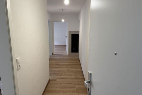 Prenájom bytu 3-izbový 68 m², Hirsauerstr. 24, Ludwugsburg Prenájom bytu 3-izbový 68 m², Hirsauerstr. 24, Ludwugsburg