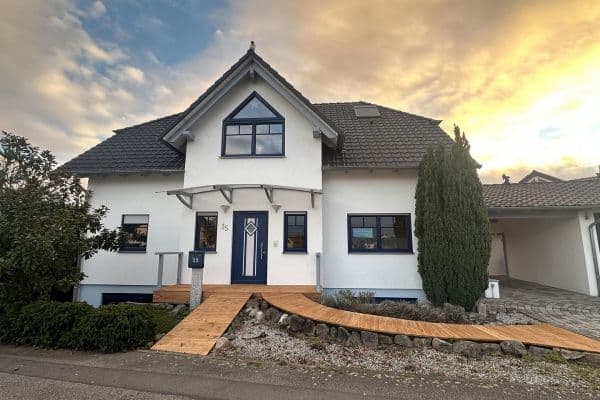 Predaj domu 310 m², pozemek 576 m², St.Leon-Rot Predaj domu 310 m², pozemek 576 m², St.Leon-Rot