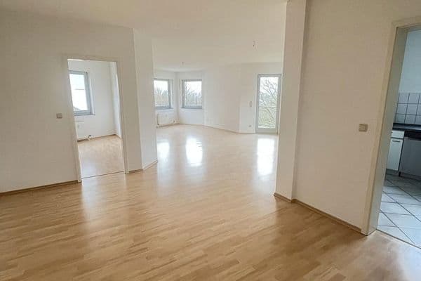 Prenájom bytu 3-izbový 96 m², Niedernhausen Prenájom bytu 3-izbový 96 m², Niedernhausen