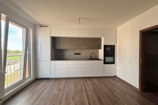 Prenájom bytu 2-izbový 40 m², Vestecká, Nehvizdy Prenájom bytu 2-izbový 40 m², Vestecká, Nehvizdy