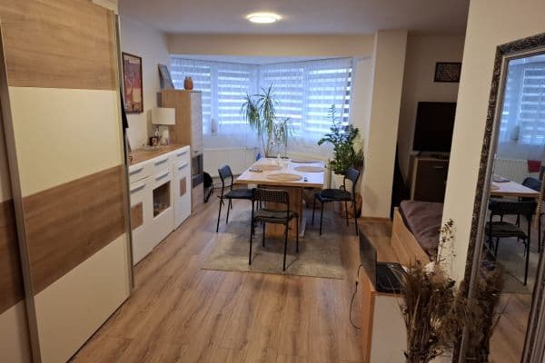 Prenájom bytu 2-izbový 48 m², V Podskalí, Hostivice Prenájom bytu 2-izbový 48 m², V Podskalí, Hostivice