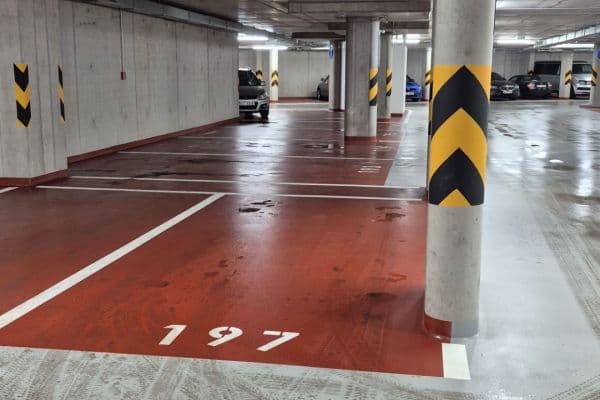 Prenájom garáže 13 m², V Třešňovce, Praha Prenájom garáže 13 m², V Třešňovce, Praha