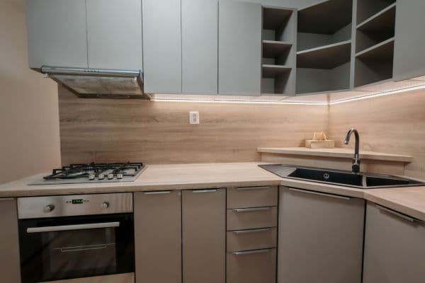 Prenájom bytu 1-izbový 34 m², Rezedová, Bratislava Prenájom bytu 1-izbový 34 m², Rezedová, Bratislava