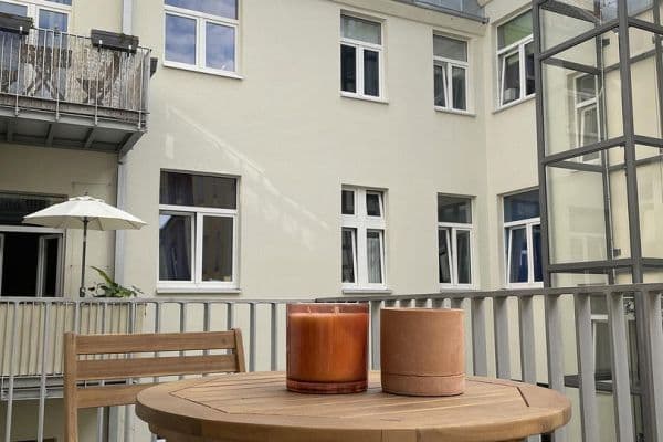 Prenájom bytu 2-izbový 40 m², Berlin, Berlín Prenájom bytu 2-izbový 40 m², Berlin, Berlín