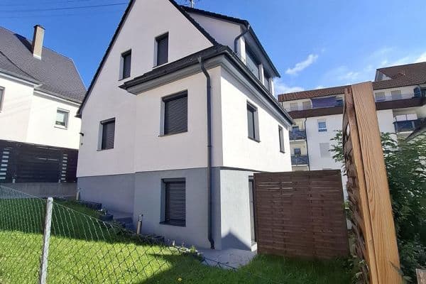 Predaj domu 130 m², pozemek 209 m², Albstadt, Bádensko-Wurttembersko Predaj domu 130 m², pozemek 209 m², Albstadt, Bádensko-Wurttembersko