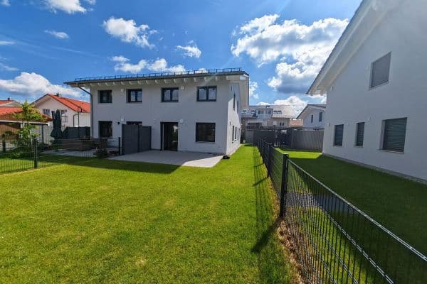 Predaj domu 153 m², pozemek 206 m², Erlenweg, Brunnthal, Bavorsko Predaj domu 153 m², pozemek 206 m², Erlenweg, Brunnthal, Bavorsko