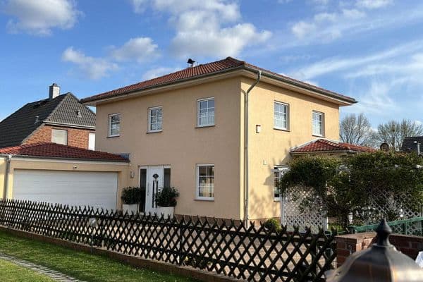 Predaj domu 140 m², pozemek 433 m², Hohen Neuendorf / bei Berlin Predaj domu 140 m², pozemek 433 m², Hohen Neuendorf / bei Berlin