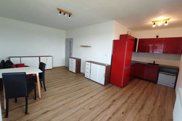 Prenájom bytu 2-izbový 54 m², Želetická, Praha Prenájom bytu 2-izbový 54 m², Želetická, Praha