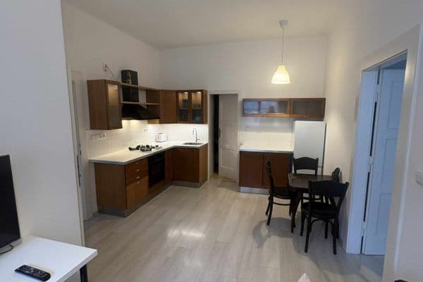 Prenájom bytu 2-izbový 49 m², Na Louži, Praha Prenájom bytu 2-izbový 49 m², Na Louži, Praha