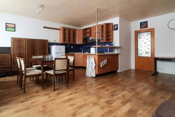 Predaj bytu 3-izbový 67 m², Třebenická, Praha Predaj bytu 3-izbový 67 m², Třebenická, Praha