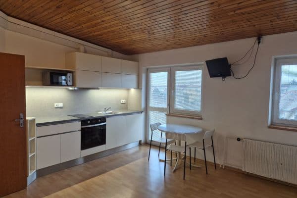 Prenájom bytu 3-izbový 61 m², Hněvkovského, Brno Prenájom bytu 3-izbový 61 m², Hněvkovského, Brno