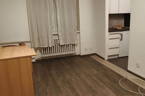 Prenájom bytu 1-izbový 21 m², Konšelská, Praha Prenájom bytu 1-izbový 21 m², Konšelská, Praha