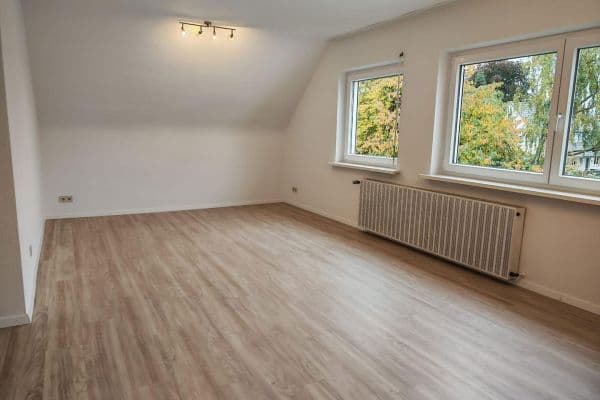 Prenájom bytu 3-izbový 83 m², Stuttgart Prenájom bytu 3-izbový 83 m², Stuttgart