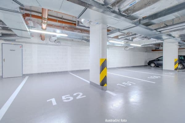 Prenájom garáže 15 m², Poděbradská, Prenájom garáže 15 m², Poděbradská,