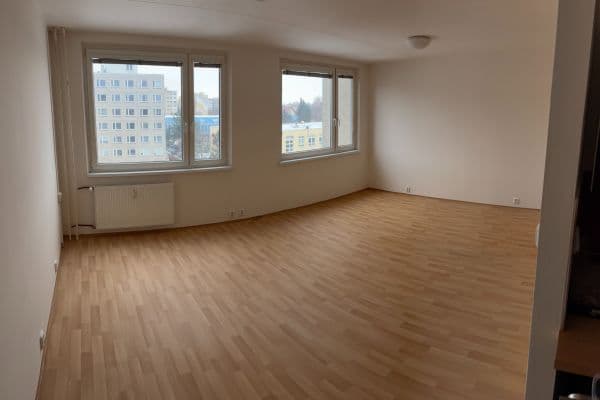 Prenájom bytu 1-izbový 35 m², Laudova, Praha Prenájom bytu 1-izbový 35 m², Laudova, Praha