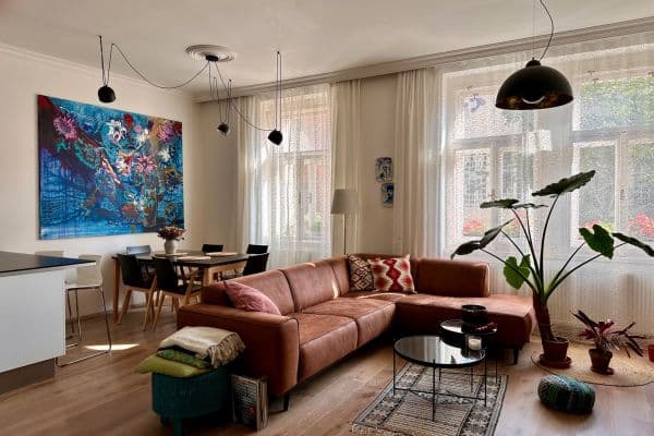 Prenájom bytu 3-izbový 77 m², Benátská, Praha Prenájom bytu 3-izbový 77 m², Benátská, Praha