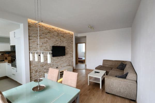 Prenájom bytu 3-izbový 66 m², Banšelova, Bratislava Prenájom bytu 3-izbový 66 m², Banšelova, Bratislava