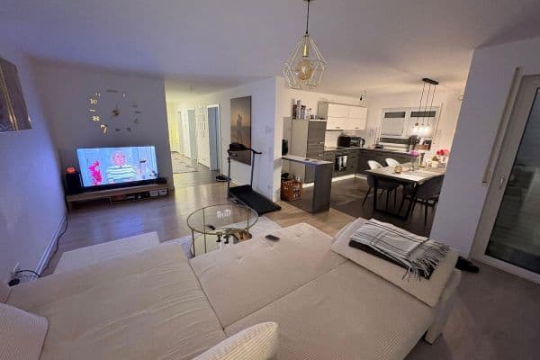 Prenájom bytu 3-izbový 84 m², Rietheim-Weilheim Prenájom bytu 3-izbový 84 m², Rietheim-Weilheim