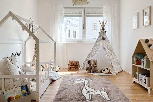 Prenájom bytu 4-izbový 117 m², Eifelweg 8, Offenbach, Hesensko Prenájom bytu 4-izbový 117 m², Eifelweg 8, Offenbach, Hesensko