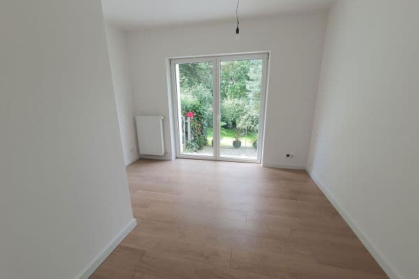 Prenájom bytu 3-izbový 92 m², Mannhagener Straße 5, Panten Prenájom bytu 3-izbový 92 m², Mannhagener Straße 5, Panten