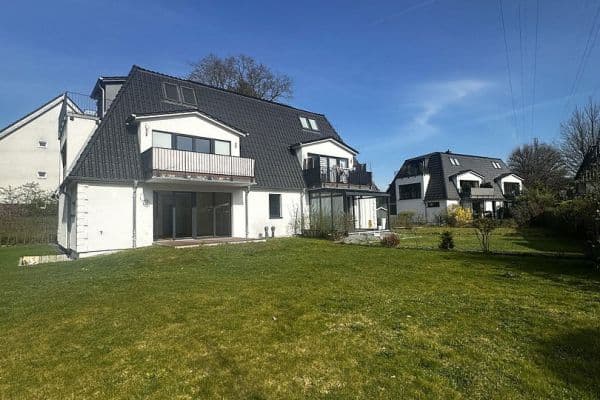 Prenájom bytu 4-izbový 125 m², Hamburg, Hamburg Prenájom bytu 4-izbový 125 m², Hamburg, Hamburg