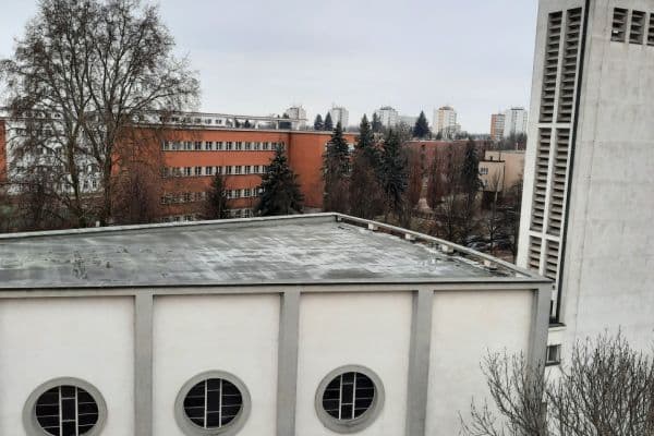 Prenájom bytu 2-izbový 50 m², Nerudova, Hradec Králové Prenájom bytu 2-izbový 50 m², Nerudova, Hradec Králové