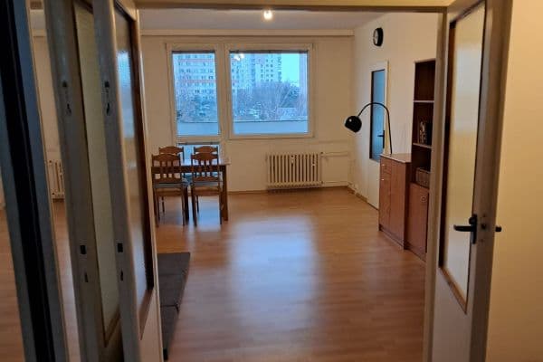 Prenájom bytu 4-izbový 85 m², Sládkovičova, Praha Prenájom bytu 4-izbový 85 m², Sládkovičova, Praha
