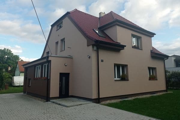 Prenájom bytu 4-izbový 85 m², Potoční, Tuchoměřice Prenájom bytu 4-izbový 85 m², Potoční, Tuchoměřice
