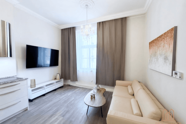 Predaj bytu 2-izbový 43 m², 28. pluku, Praha, Praha Predaj bytu 2-izbový 43 m², 28. pluku, Praha, Praha