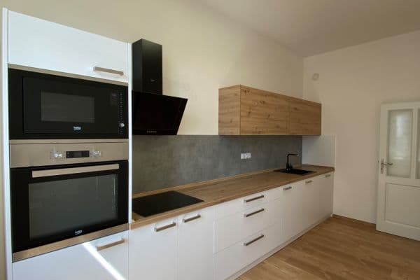 Prenájom bytu 2-izbový 60 m², Fráni Šrámka, České Budějovice Prenájom bytu 2-izbový 60 m², Fráni Šrámka, České Budějovice