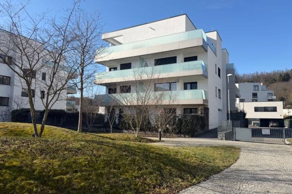 Predaj bytu 2-izbový 58 m², Kloudova, Praha Predaj bytu 2-izbový 58 m², Kloudova, Praha