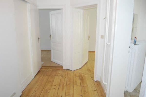 Prenájom bytu 2-izbový 81 m², Friedberger Landstraße 86, Frankfurt am main, Hesensko Prenájom bytu 2-izbový 81 m², Friedberger Landstraße 86, Frankfurt am main, Hesensko