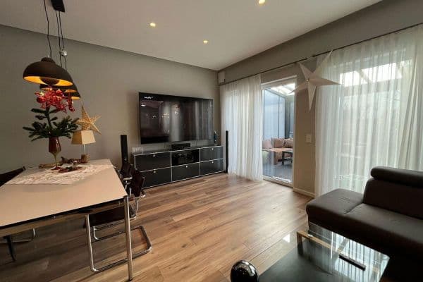 Predaj domu 146 m², pozemek 148 m², Oligschlägerweg 17, Solingen Predaj domu 146 m², pozemek 148 m², Oligschlägerweg 17, Solingen