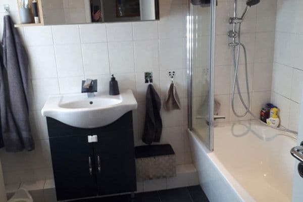 Prenájom bytu 3-izbový 82 m², Joliot-Curie-Straße 10, Gera, Durínsko Prenájom bytu 3-izbový 82 m², Joliot-Curie-Straße 10, Gera, Durínsko