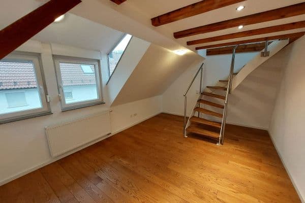 Prenájom bytu 3-izbový 99 m², Pfarrgasse 10, GP-Hohenstaufen Prenájom bytu 3-izbový 99 m², Pfarrgasse 10, GP-Hohenstaufen