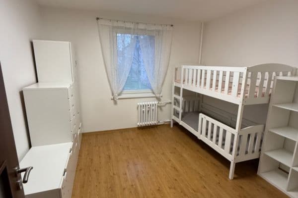 Prenájom bytu 3-izbový 72 m², Kuzníkova, Kojetín Prenájom bytu 3-izbový 72 m², Kuzníkova, Kojetín