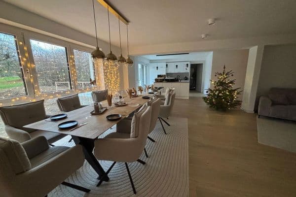 Prenájom bytu 5-izbový 150 m², Nürtingen Prenájom bytu 5-izbový 150 m², Nürtingen