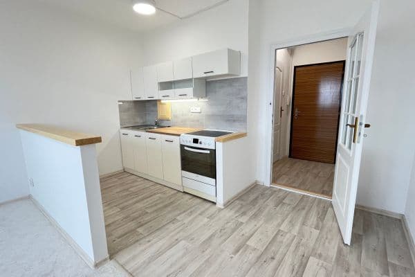 Predaj bytu 1-izbový 27 m², U Školky, Tanvald Predaj bytu 1-izbový 27 m², U Školky, Tanvald