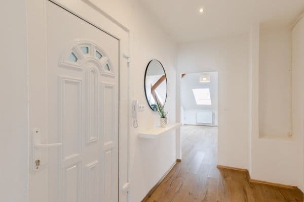 Prenájom bytu 2-izbový 59 m², Chelčického, Plzeň Prenájom bytu 2-izbový 59 m², Chelčického, Plzeň